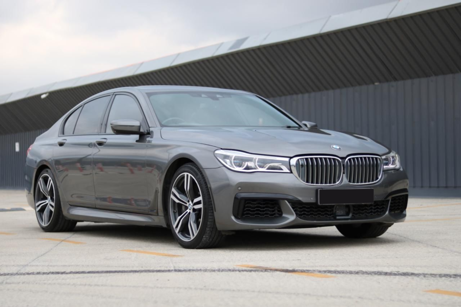 BMW 750