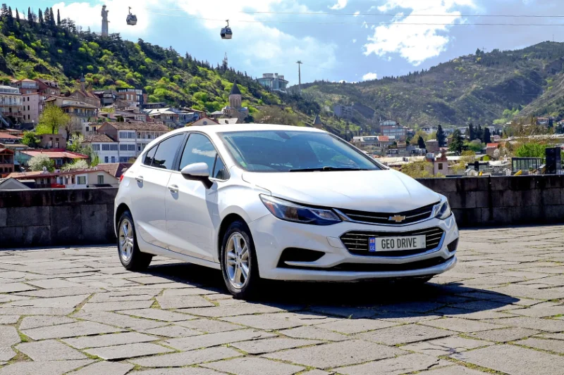 Chevrolet Cruze (хэтчбек)