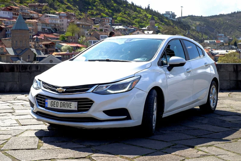 Chevrolet Cruze (хэтчбек)
