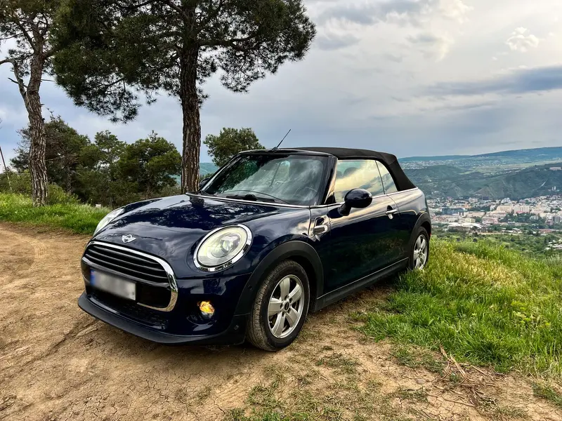 Mini Cabrio Blue