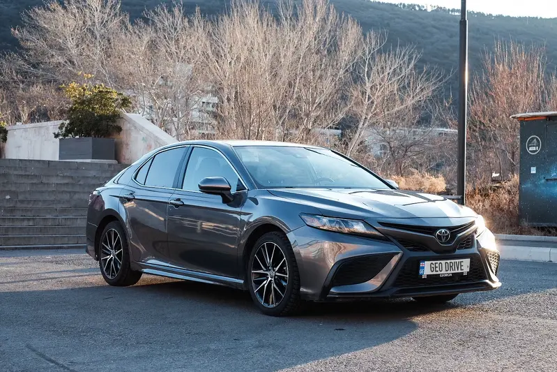 Toyota Camry (item. 1)