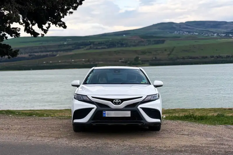 Toyota Camry (item. 2)